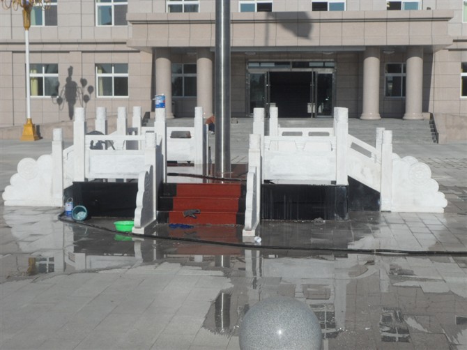 �人����������̨