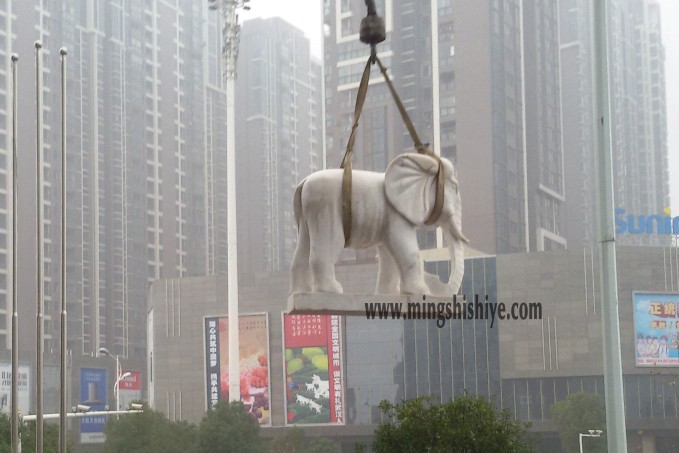 �人��ʯ�����