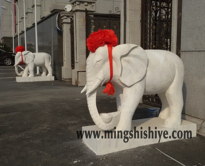 �人������ʨ�ӳ���