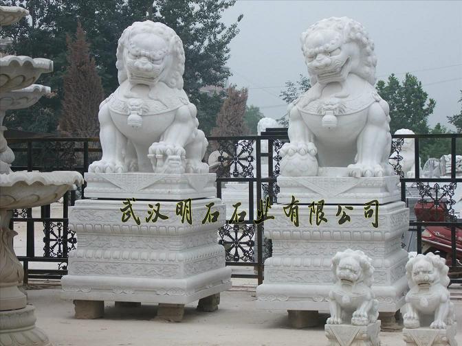 �人������ʯʨ��