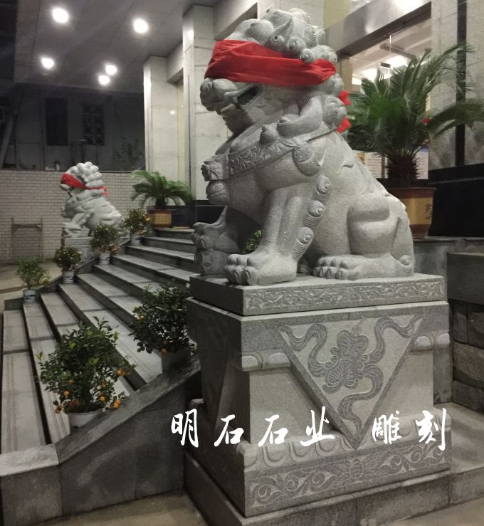 襄阳石雕狮子